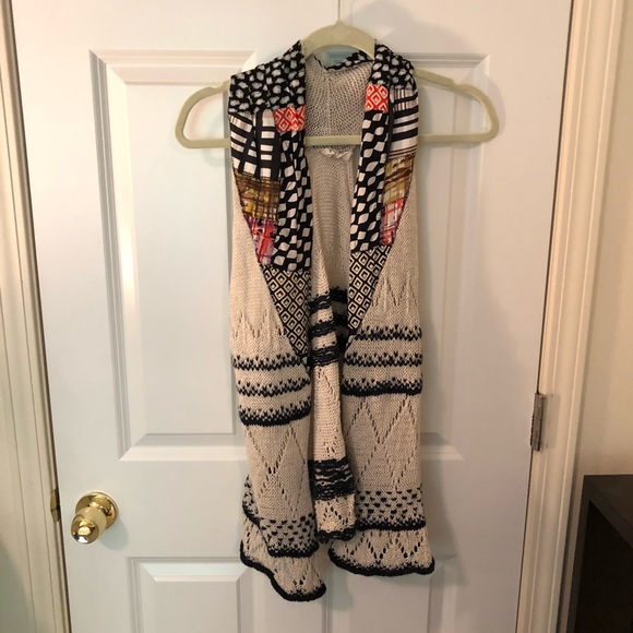 Anthropologie Sweaters - Anthropologie sleeveless cardigan sweater